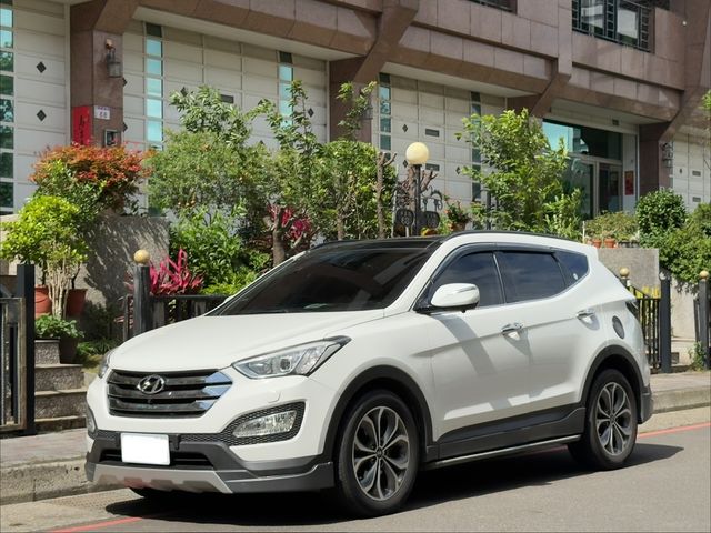 HYUNDAI現代 SANTA FE  第1張相片