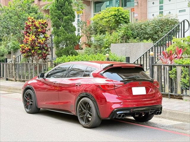 INFINITI無限 Q30  第2張相片