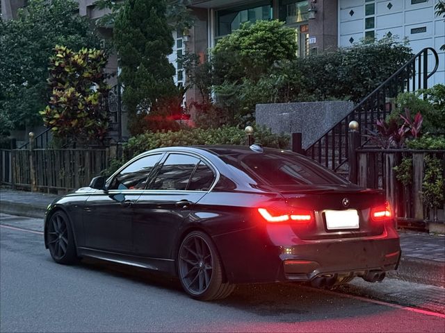 BMW寶馬 328I  第2張相片
