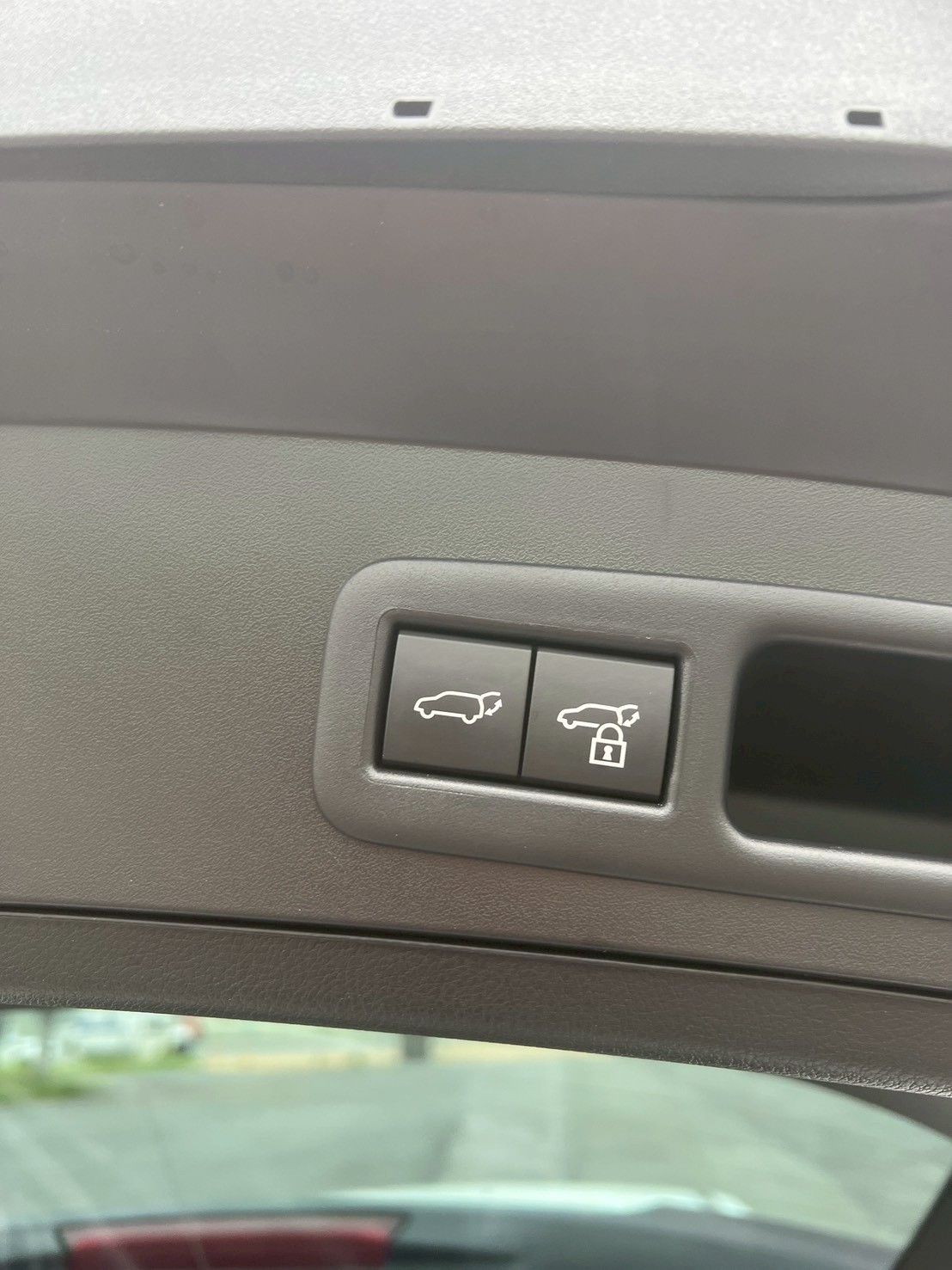 2025 Lexus UX300h 豪華版 跑2.4萬   第7張相片