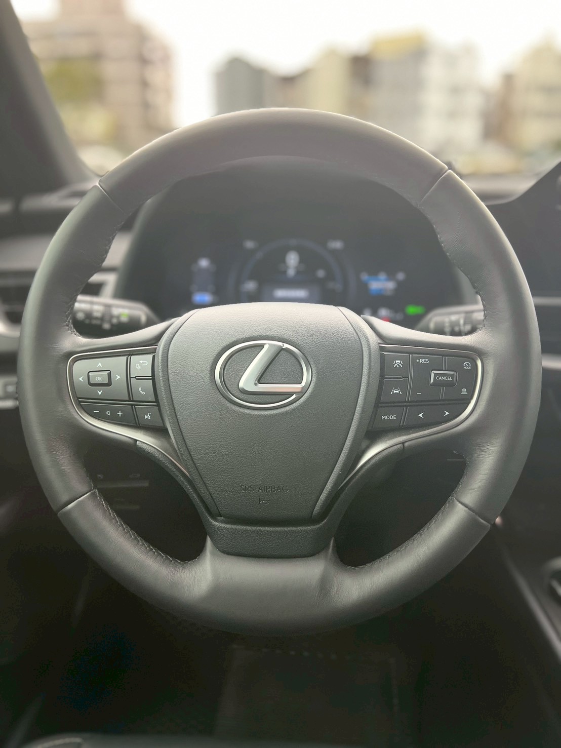 2025 Lexus UX300h 豪華版 跑2.4萬   第12張相片