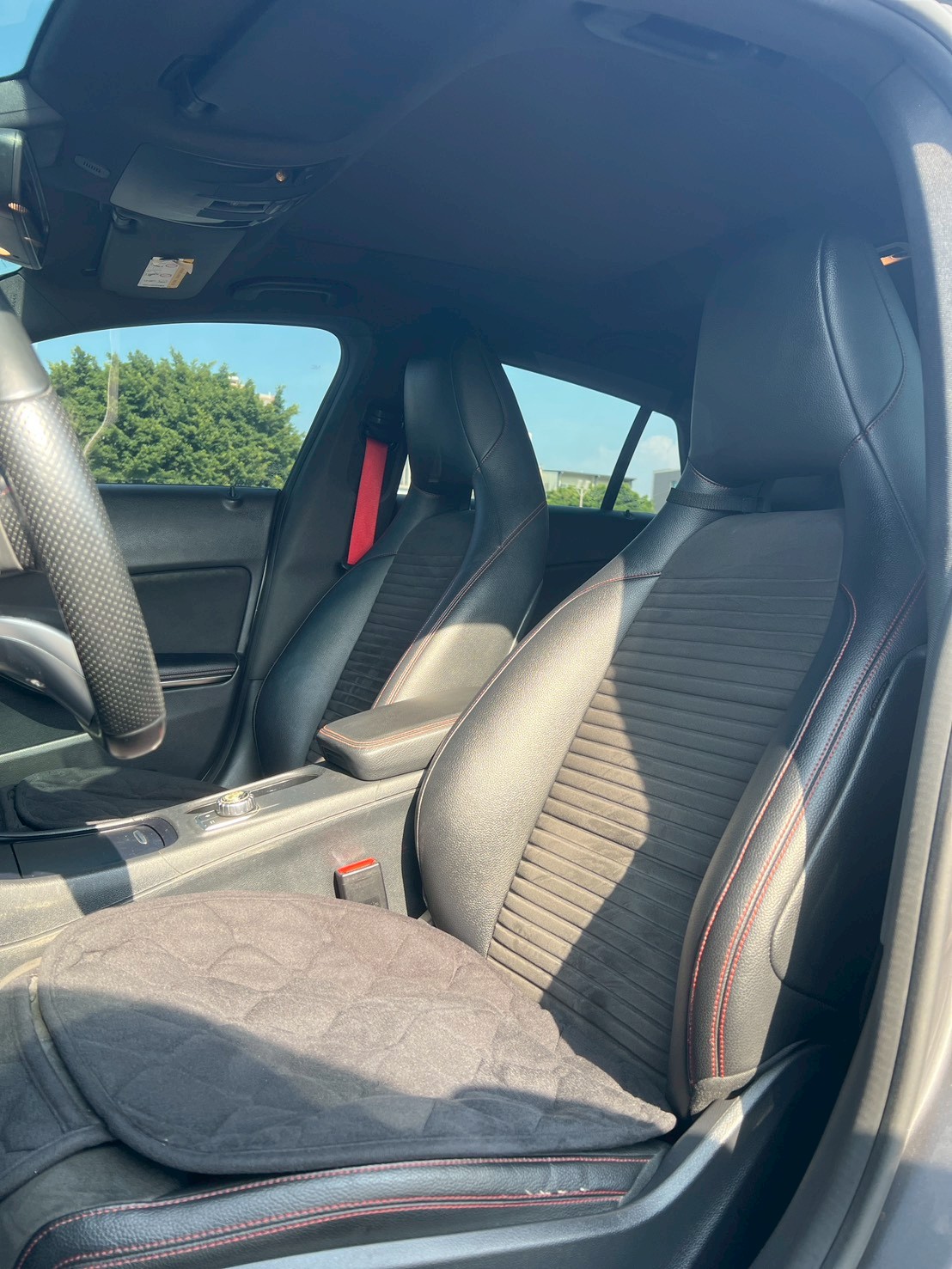 2015 Mercedes-Benz CLA250 SB  第13張相片