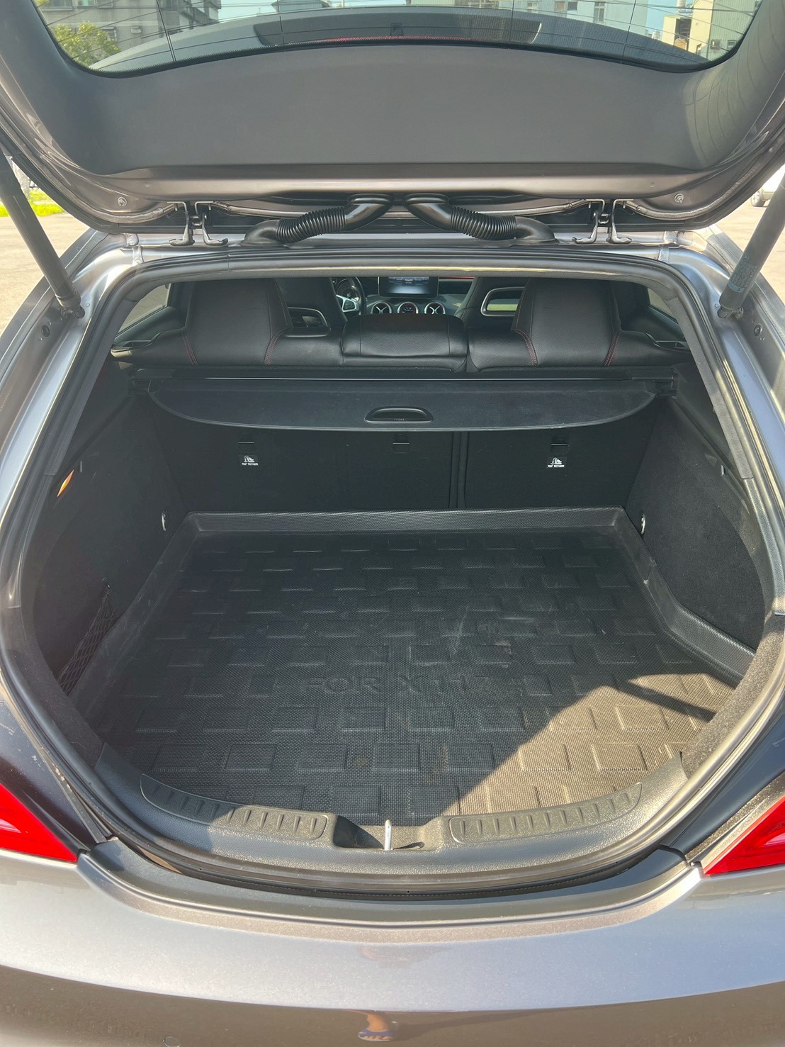 2015 Mercedes-Benz CLA250 SB  第15張相片