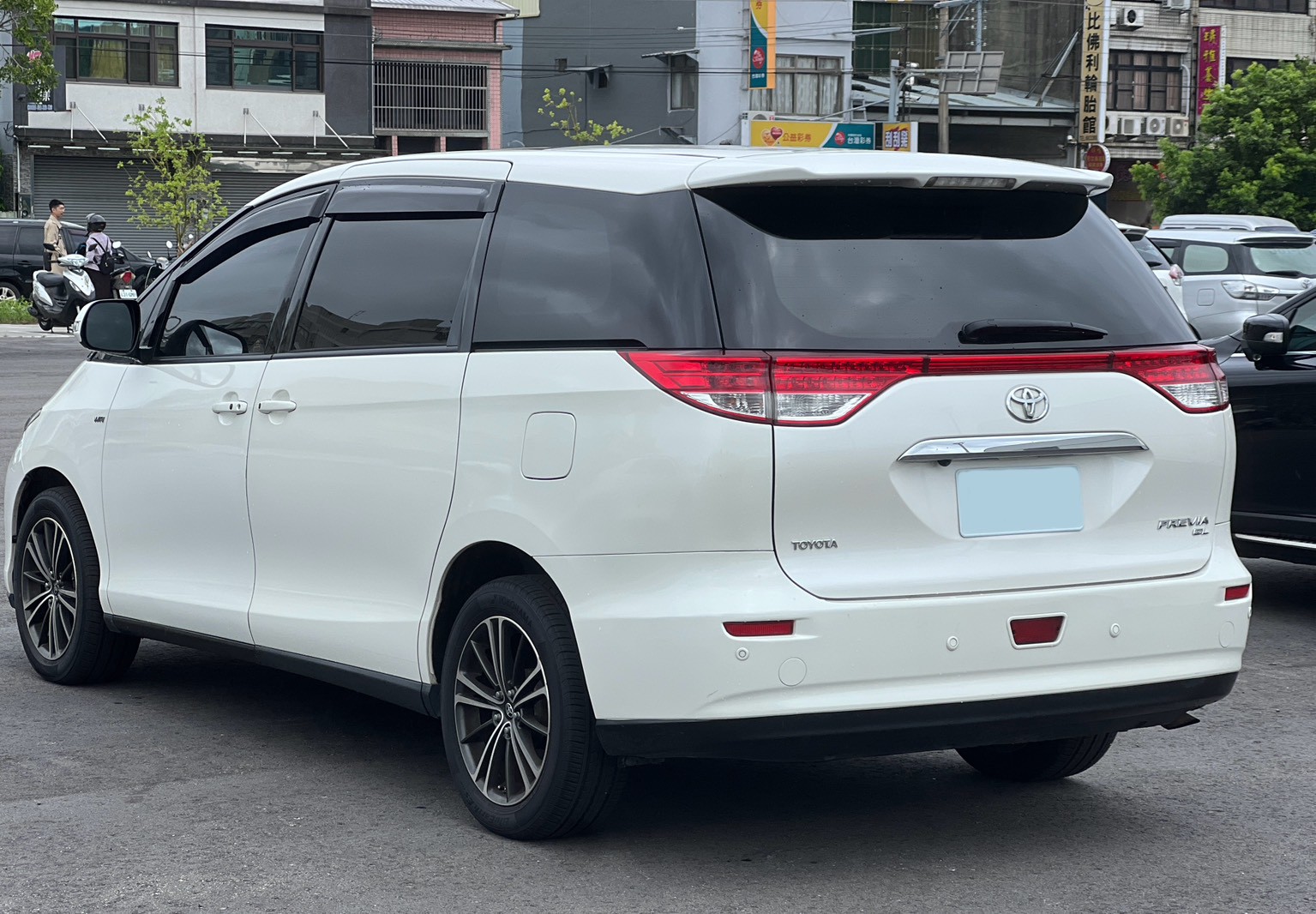 2011 Previa 2.4 豪華版  第2張相片