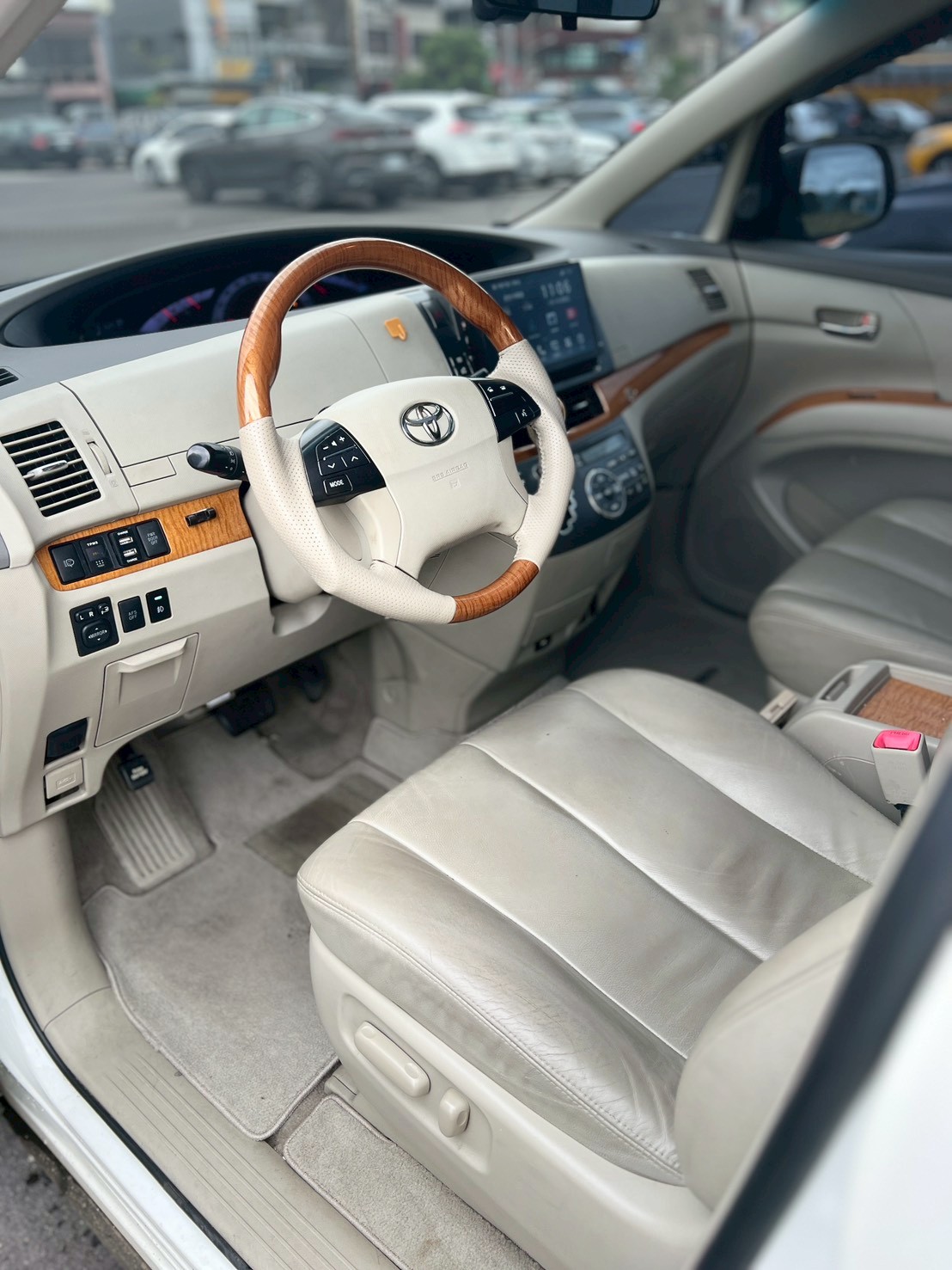 2011 Previa 2.4 豪華版  第14張相片