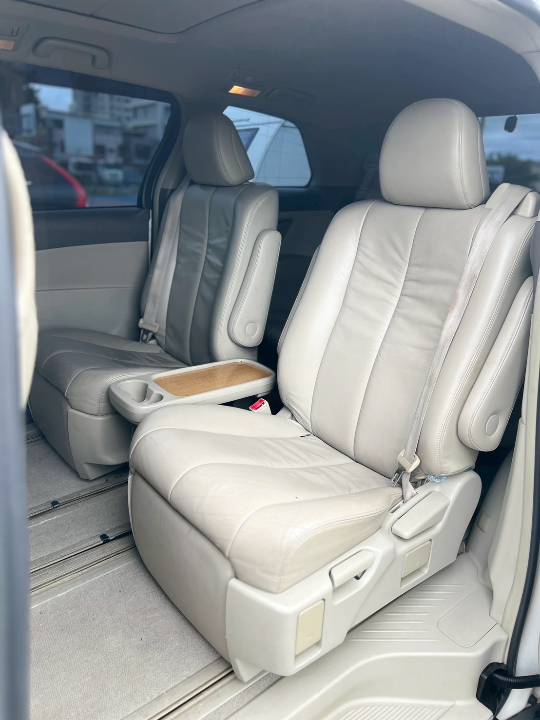 2011 Previa 2.4 豪華版  第16張相片