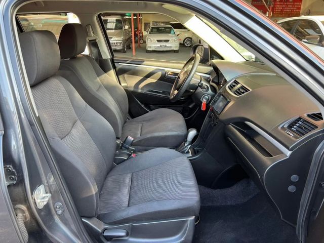 2011年~SWIFT1.4~嚴選雙認證~僅跑15萬~  第6張相片