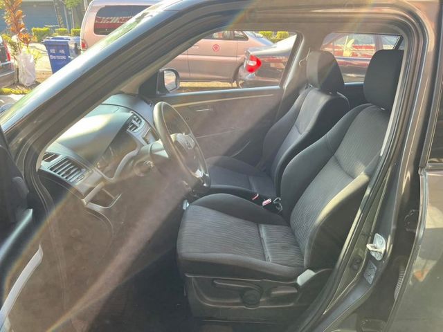 2011年~SWIFT1.4~嚴選雙認證~僅跑15萬~  第7張相片