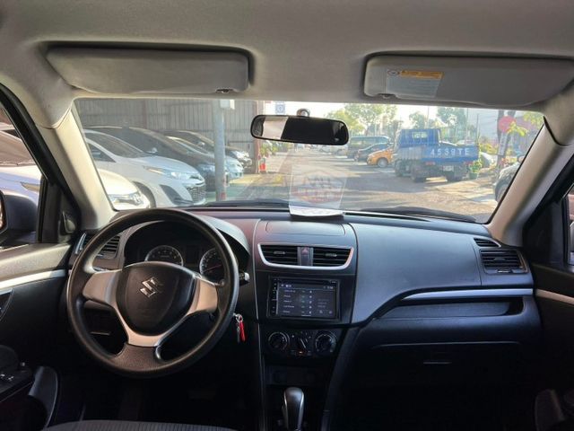 2011年~SWIFT1.4~嚴選雙認證~僅跑15萬~  第9張相片