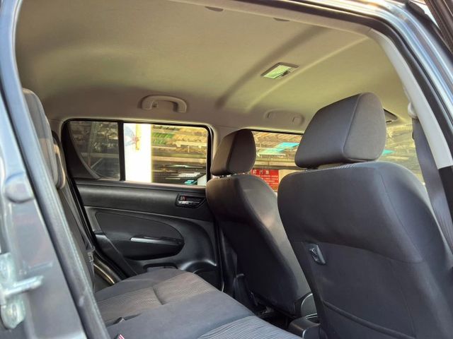 2011年~SWIFT1.4~嚴選雙認證~僅跑15萬~  第10張相片