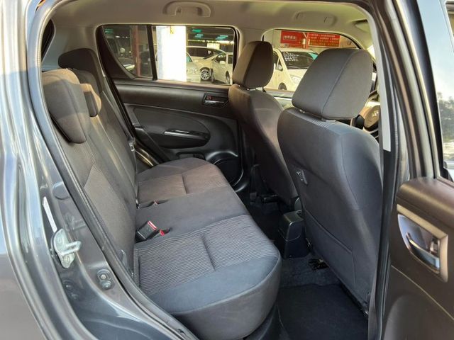 2011年~SWIFT1.4~嚴選雙認證~僅跑15萬~  第12張相片