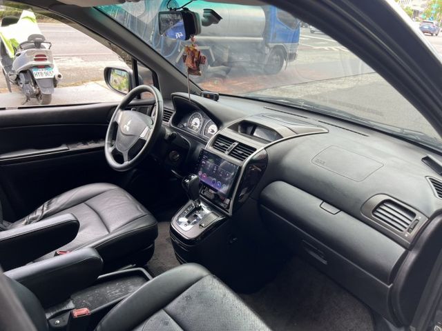 9吋安卓機~倒車影像~僅跑9萬多~  第13張相片