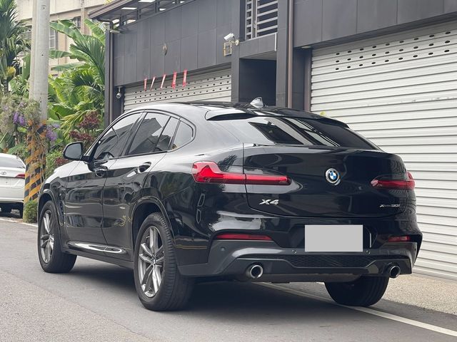 BMW寶馬 X4 XDRIVE30I  第2張相片