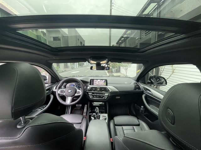BMW寶馬 X4 XDRIVE30I  第3張相片