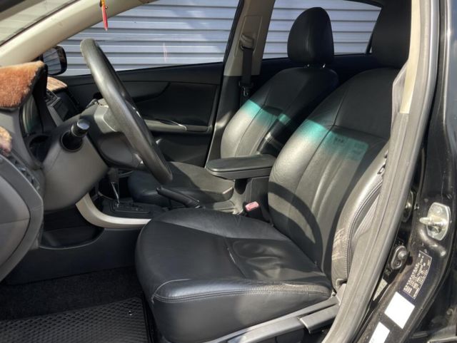 TOYOTA豐田 ALTIS  第3張相片