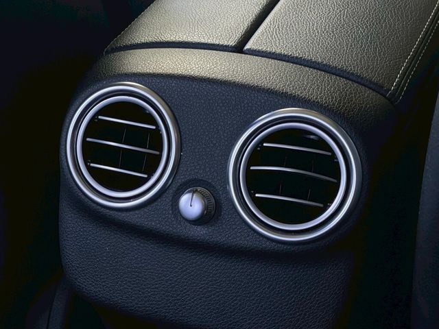 M-BENZ賓士 C300  第11張相片