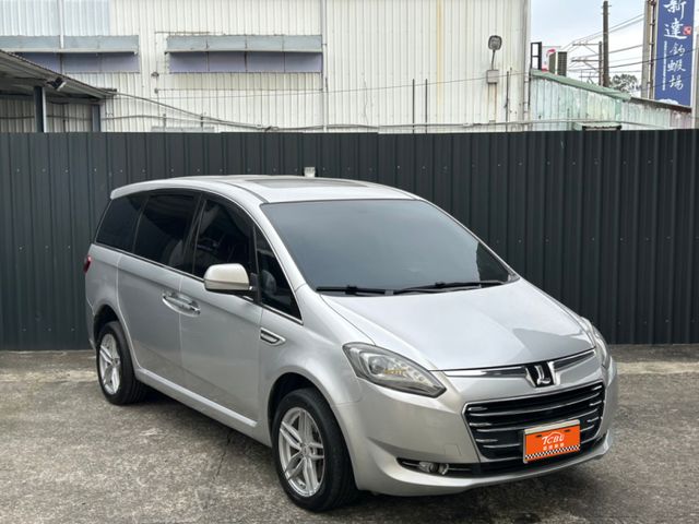 Luxgen M7  第4張相片