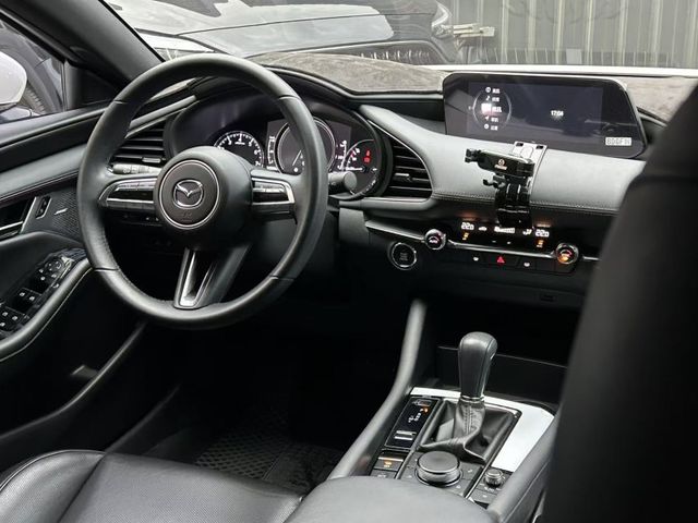 Mazda Mazda3  第8張相片