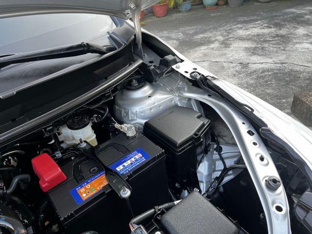 新款/觸控螢幕／倒車顯影／藍牙／光感應頭燈/胎壓偵測/原廠保養/里程保證/免頭款  第18張相片