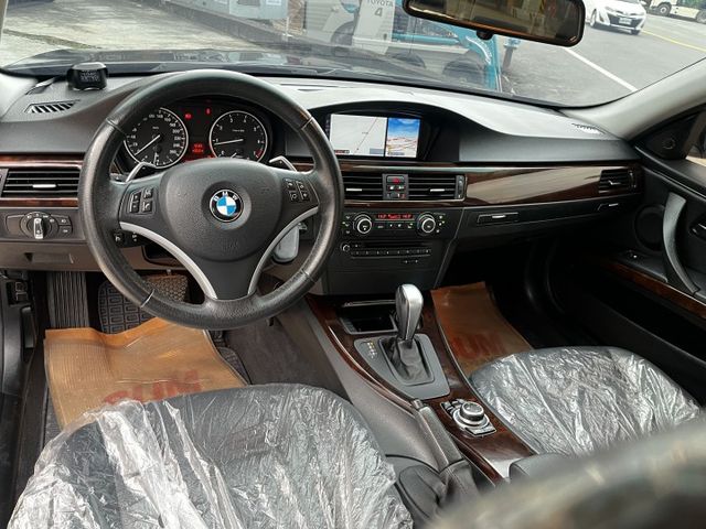 2011 BMW320i.少跑.配備齊全.輕鬆入主  第7張相片