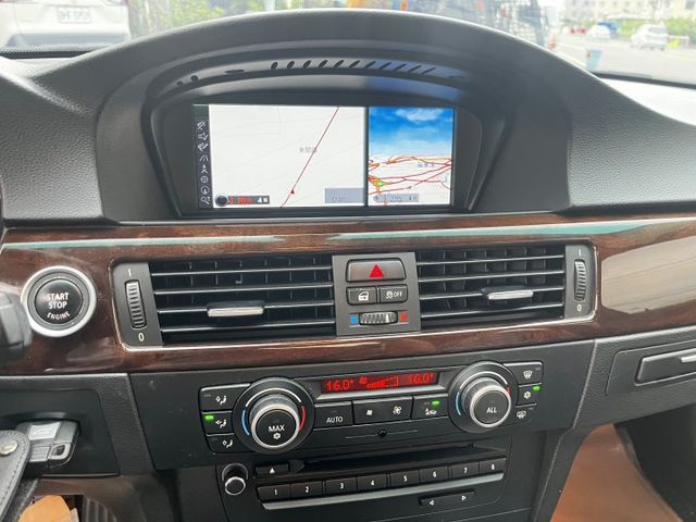 2011 BMW320i.少跑.配備齊全.輕鬆入主  第9張相片