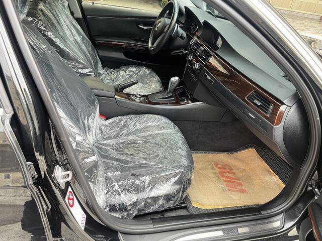 2011 BMW320i.少跑.配備齊全.輕鬆入主  第13張相片