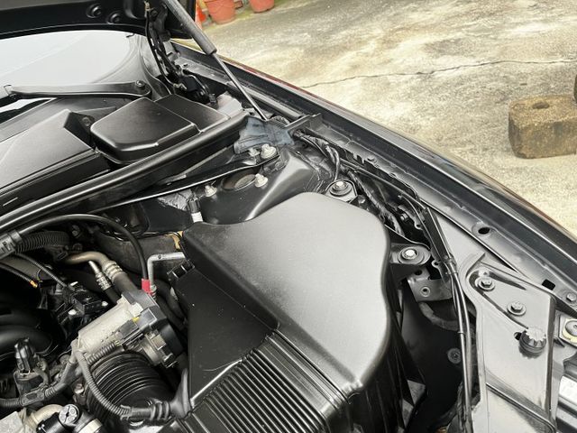 2011 BMW320i.少跑.配備齊全.輕鬆入主  第19張相片