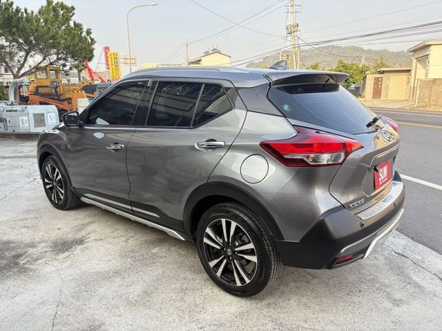 智行頂級版.里程保證.盲點.防滑.6安.車道偏移警示.胎壓.LED頭燈.  第4張相片