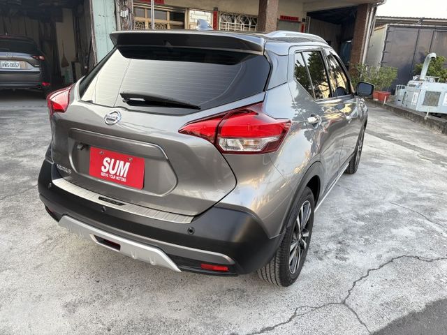 智行頂級版.里程保證.盲點.防滑.6安.車道偏移警示.胎壓.LED頭燈.  第6張相片