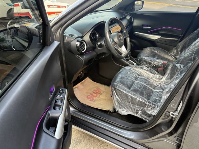 智行頂級版.里程保證.盲點.防滑.6安.車道偏移警示.胎壓.LED頭燈.  第10張相片