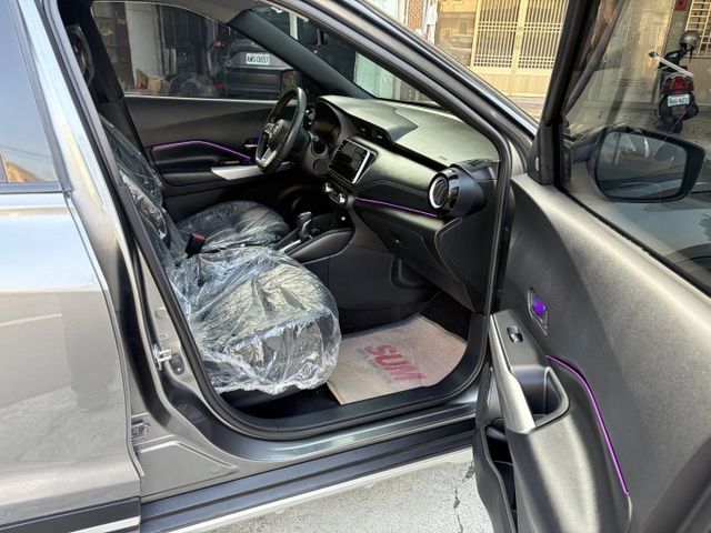 智行頂級版.里程保證.盲點.防滑.6安.車道偏移警示.胎壓.LED頭燈.  第12張相片