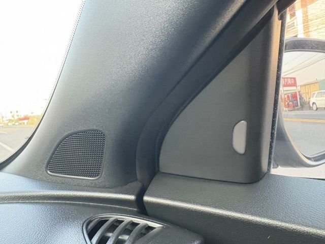 智行頂級版.里程保證.盲點.防滑.6安.車道偏移警示.胎壓.LED頭燈.  第15張相片