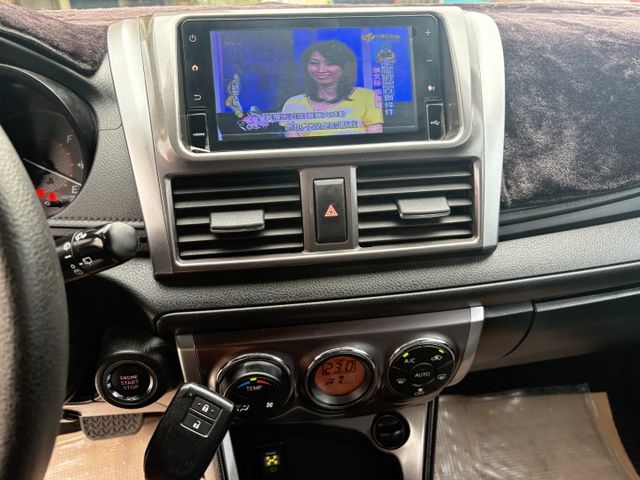 頂級.I-KEY.盲點.數位電視.導航.胎壓偵測.配備齊全.里程保證.免頭款  第8張相片