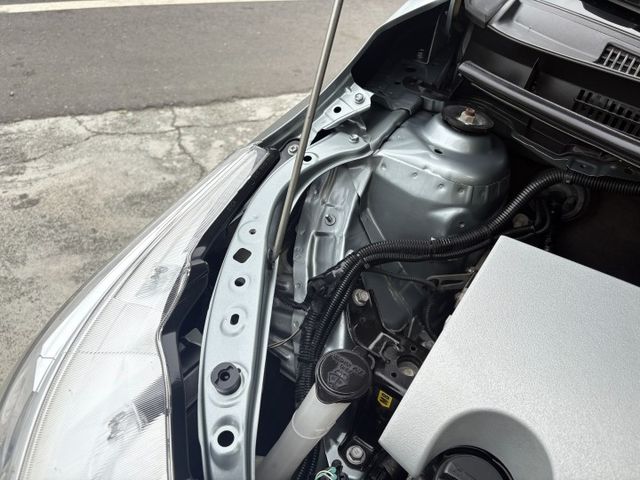 頂級.I-KEY.盲點.數位電視.導航.胎壓偵測.配備齊全.里程保證.免頭款  第19張相片