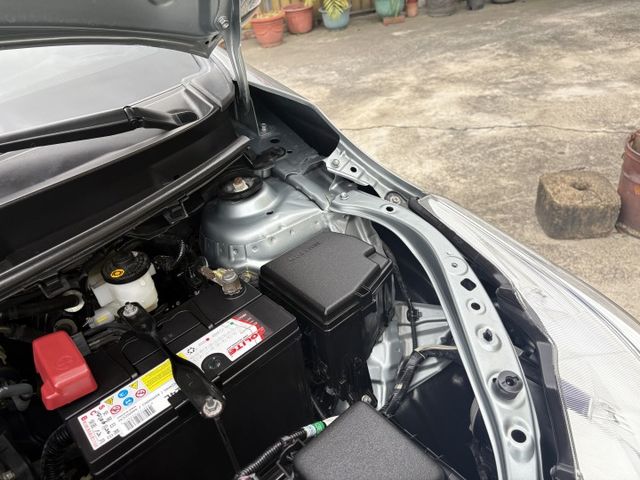 頂級.I-KEY.盲點.數位電視.導航.胎壓偵測.配備齊全.里程保證.免頭款  第20張相片