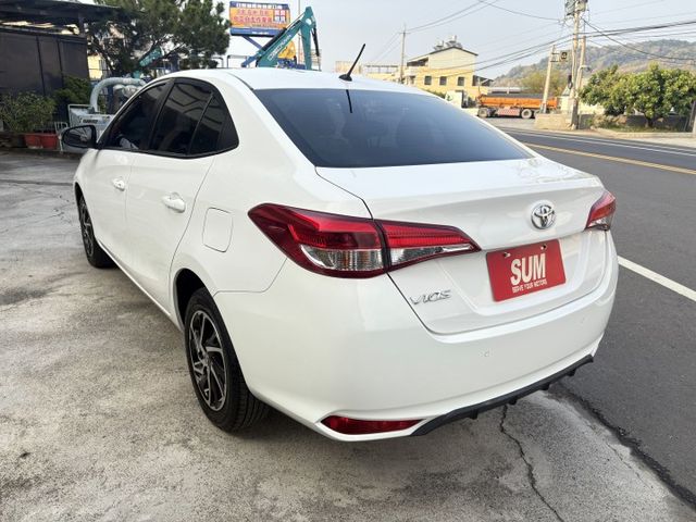 新款.里程保證.循跡防滑.胎壓偵測.日行燈.7安全氣囊.雙色鋁圈.自動收折後視鏡.原版件.  第6張相片