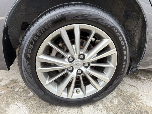 定速.恆溫.數位電視.里程保證.免頭款.車況優  第14張相片