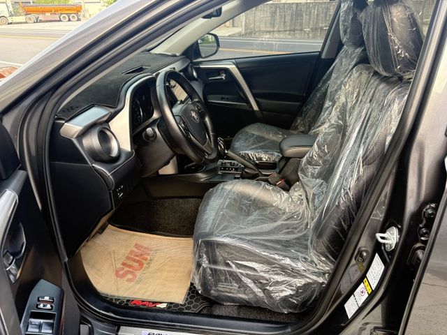 小改款.I key.衛星導航.倒車顯影.駕駛座電動椅.定速.LED頭燈.漂亮.車況優.  第10張相片