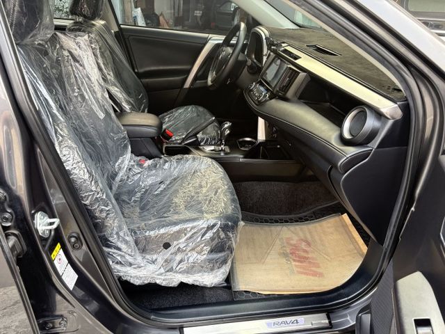 小改款.I key.衛星導航.倒車顯影.駕駛座電動椅.定速.LED頭燈.漂亮.車況優.  第11張相片