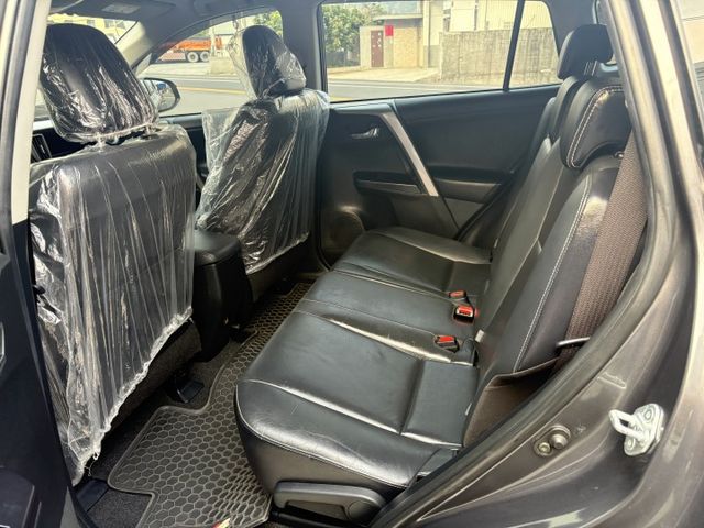 小改款.I key.衛星導航.倒車顯影.駕駛座電動椅.定速.LED頭燈.漂亮.車況優.  第12張相片