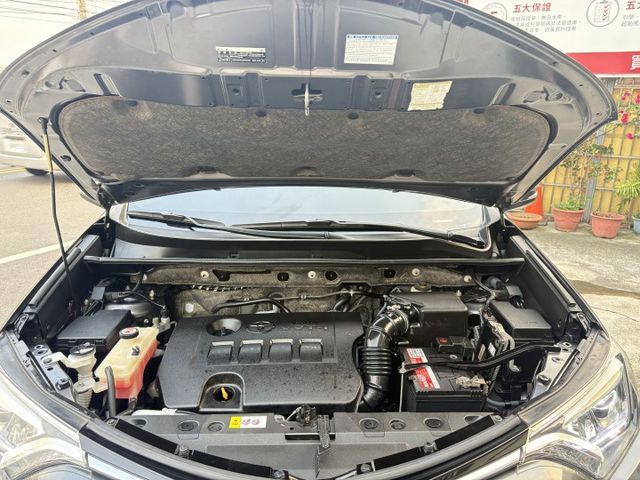 小改款.I key.衛星導航.倒車顯影.駕駛座電動椅.定速.LED頭燈.漂亮.車況優.  第14張相片