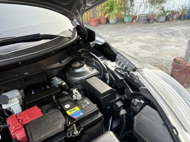 智行頂級版.里程保證.盲點.防滑.6安.車道偏移警示.胎壓.LED頭燈.  第20張相片