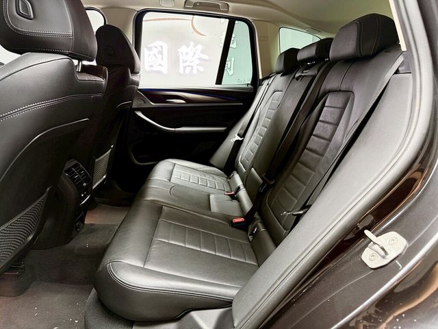 BMW寶馬 X3  第13張相片