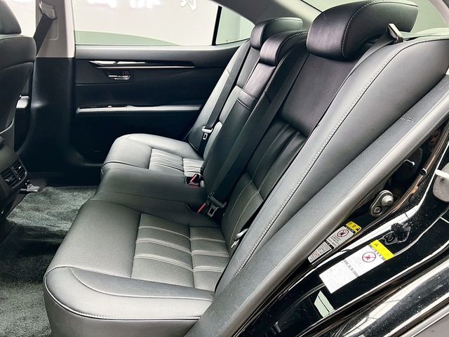 LEXUS凌志 ES200  第13張相片