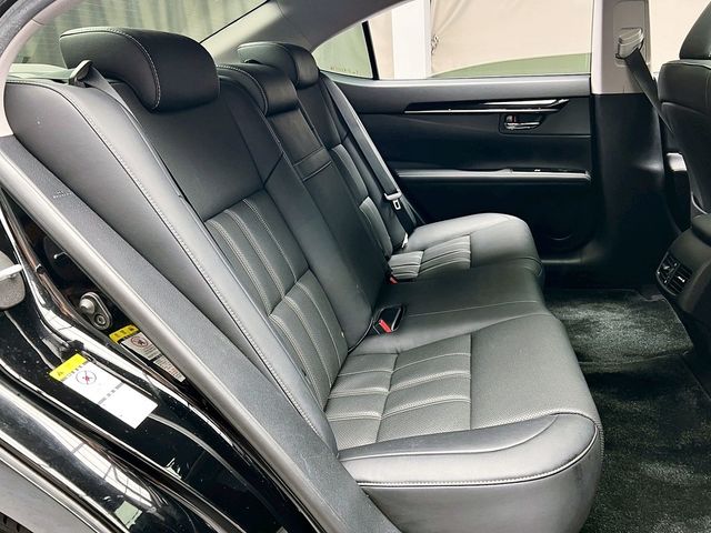 LEXUS凌志 ES200  第14張相片