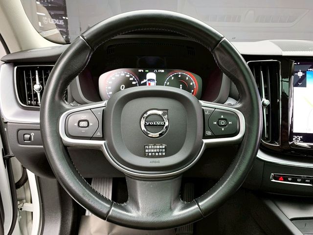 VOLVO富豪 XC60  第15張相片