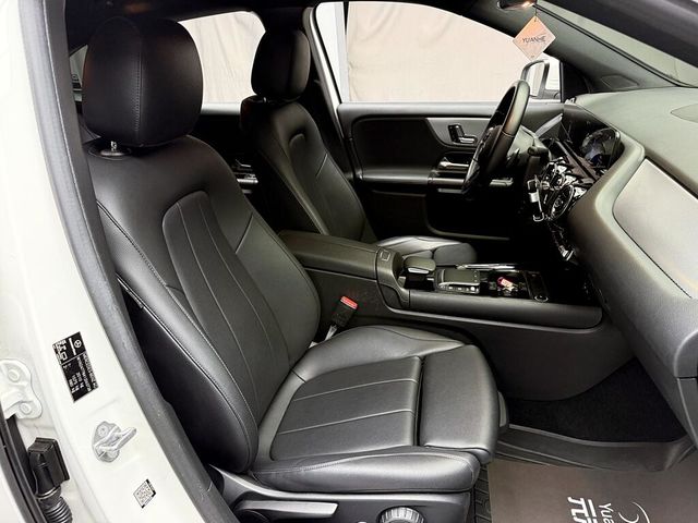 M-BENZ賓士 GLA180  第12張相片