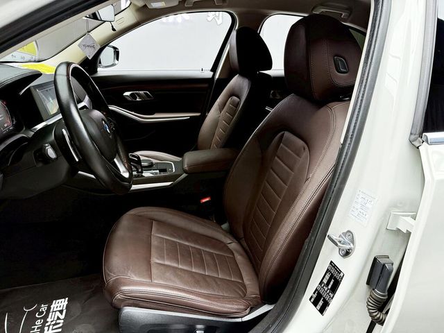 BMW寶馬 330I  第11張相片