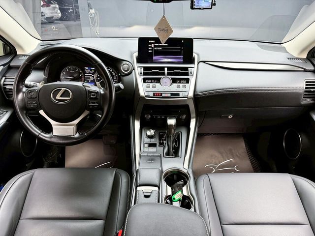 LEXUS凌志 NX200  第9張相片