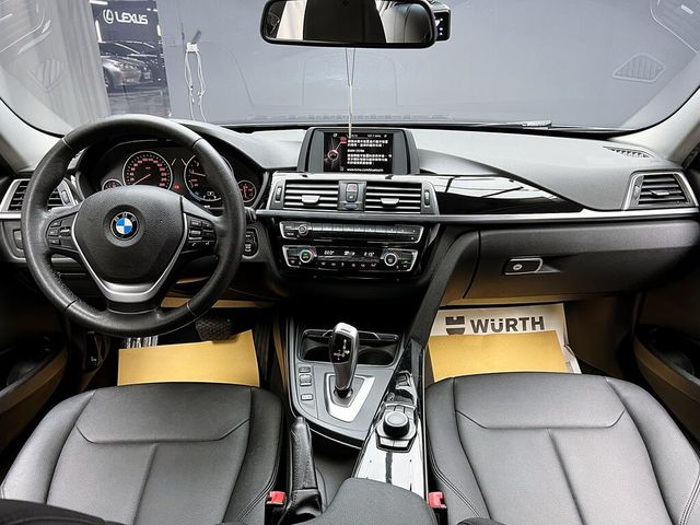 BMW寶馬 318I  第9張相片